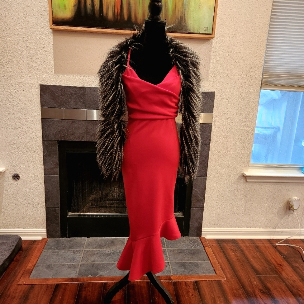 Red Mermaid Stretch Evening Gown & Faux Fur Stole Size 6